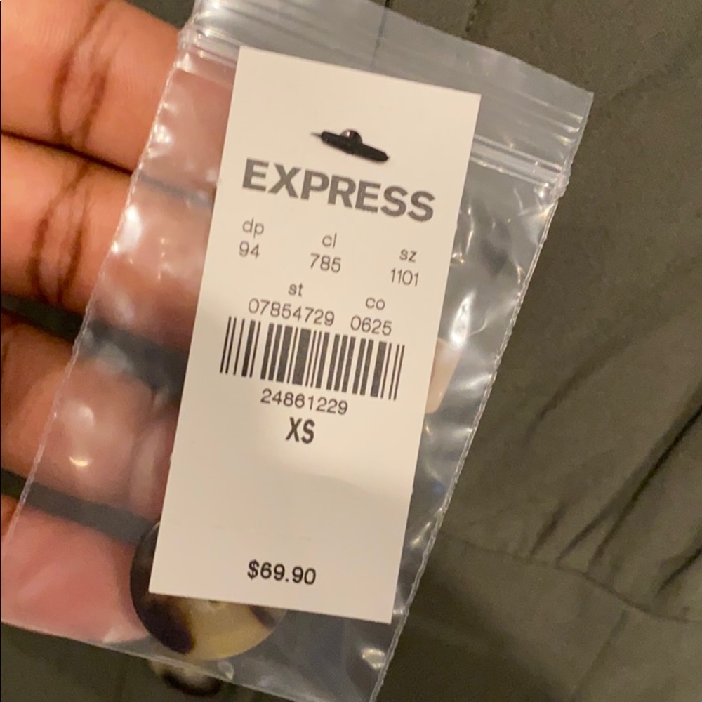 Express Dress - Picture 3 of 4